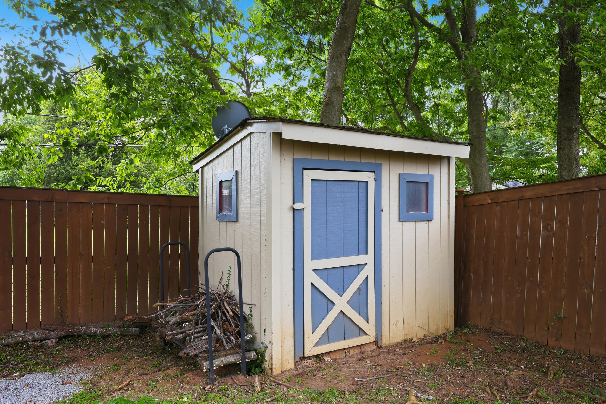 625 Severn Way Lexington, KY 40503 - Photo 35 of 38 Shed