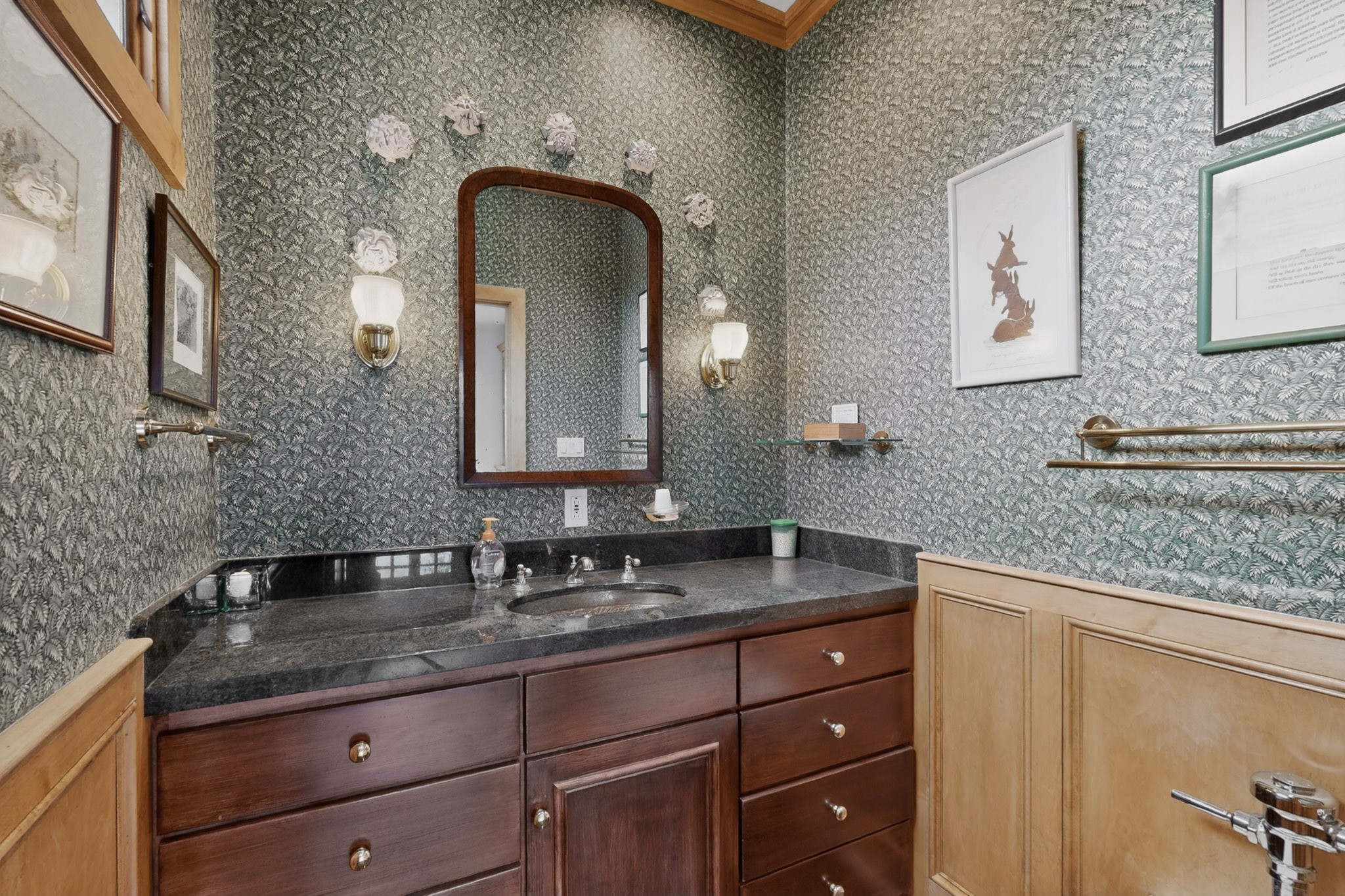 60 Blue Sky Road Las Vegas, NM 87701 - Photo 37 of 92 Guest powder room.