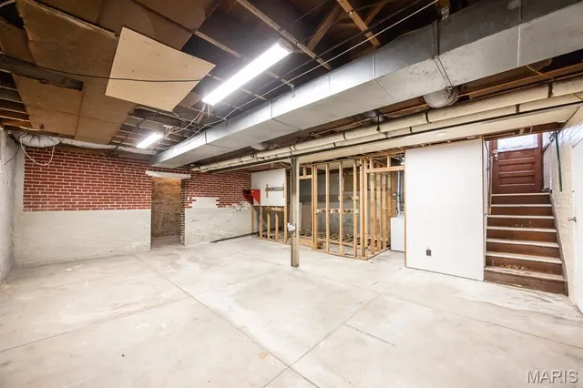 $185,000 | 8 Kircher Place, Belleville, IL 62220