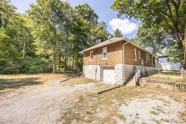 $185,000 | 8 Kircher Place, Belleville, IL 62220