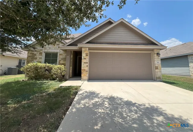 $1,695 | 761 Wolfeton Way, New Braunfels, TX 78130