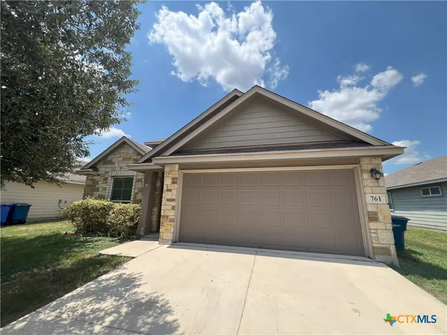 $1,695 | 761 Wolfeton Way, New Braunfels, TX 78130