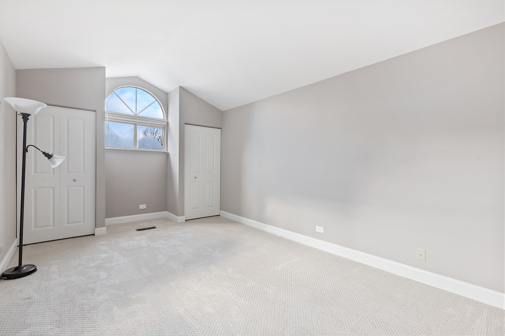 923 Ridgefield Lane, Unit 26 Wheeling, IL 60090 - Photo 9 of 15