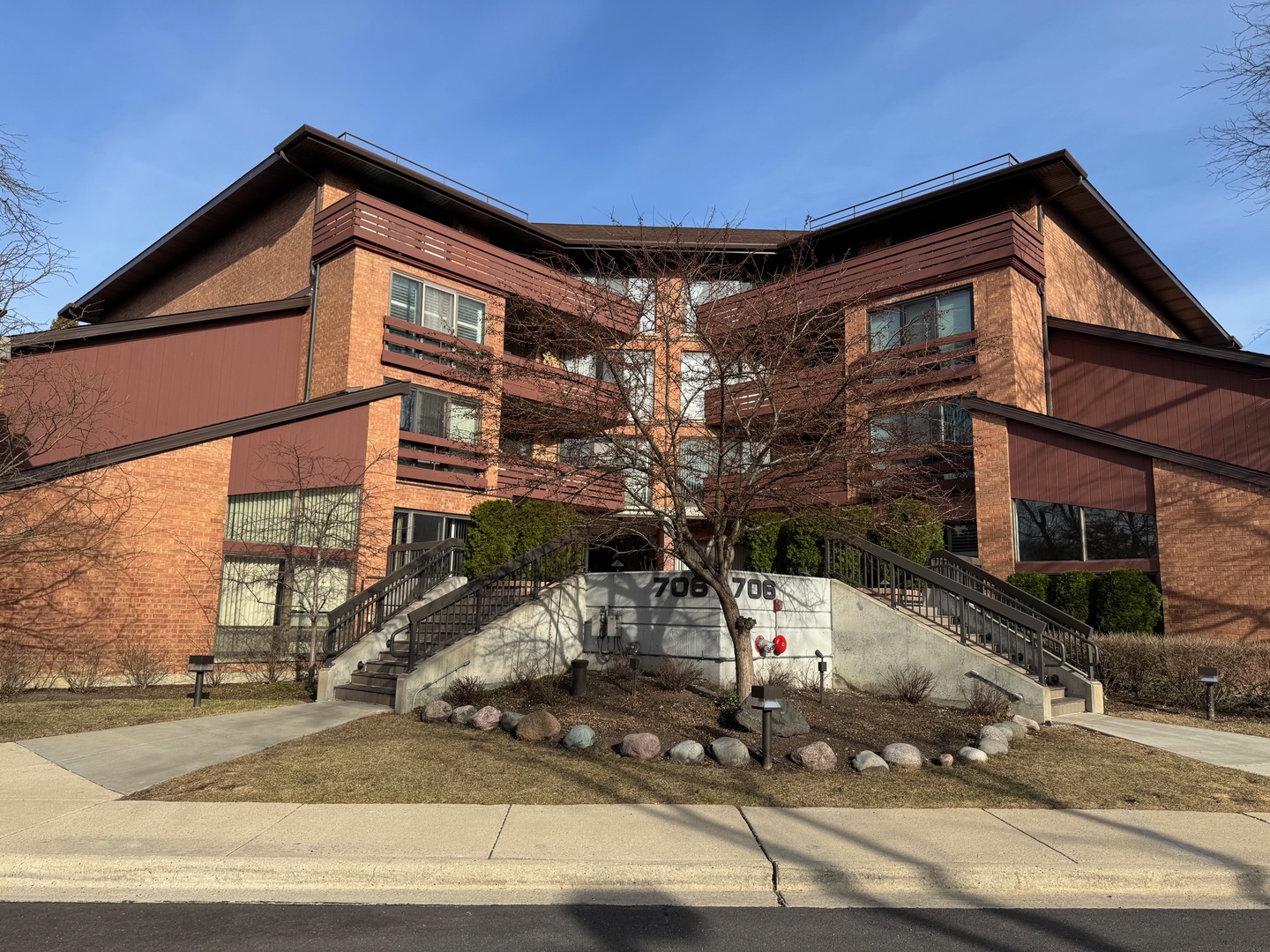 706 Waukegan Road, Unit 403C Glenview, IL 60025 - Photo 1 of 34