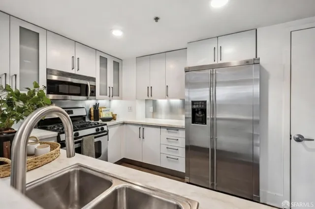 $879,000 | 200 Brannan Street, Unit 139, San Francisco, CA 94107