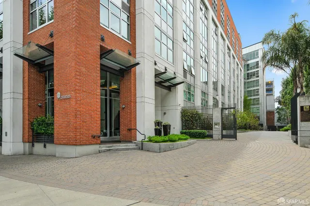 $879,000 | 200 Brannan Street, Unit 139, San Francisco, CA 94107