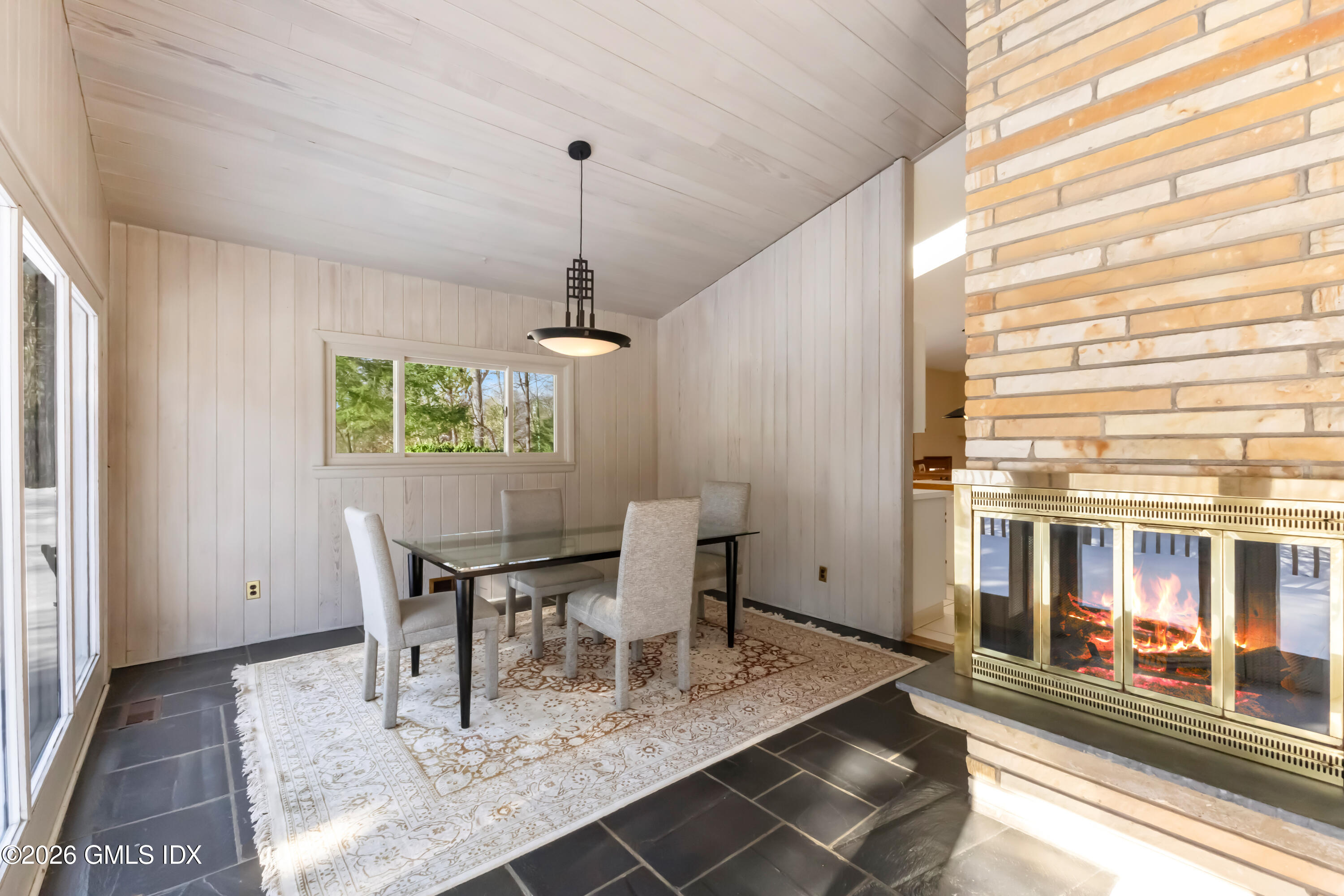 5 Old Wagon Road Stamford, CT 06903 - Photo 12 of 38 24