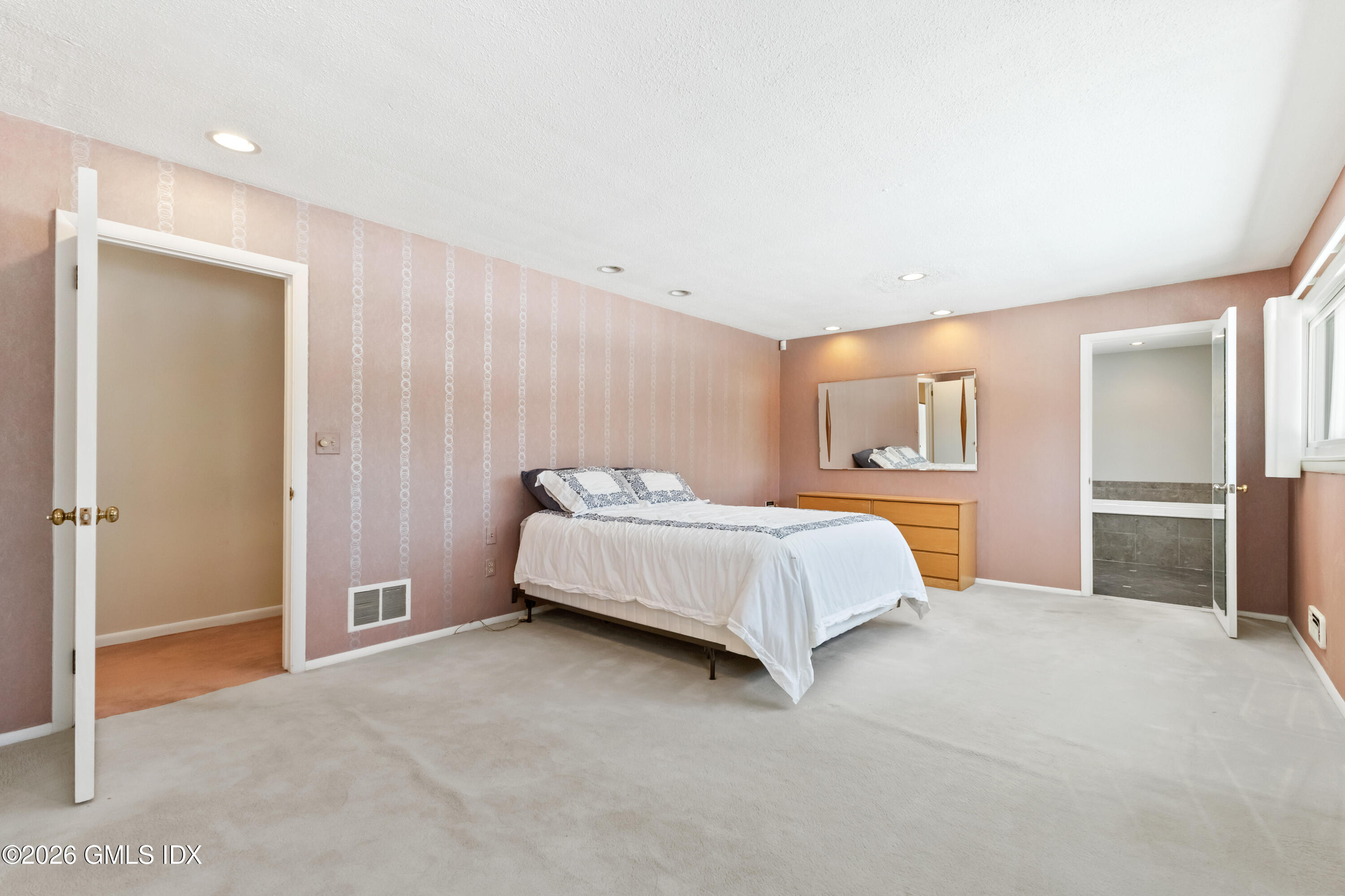 5 Old Wagon Road Stamford, CT 06903 - Photo 19 of 38 05