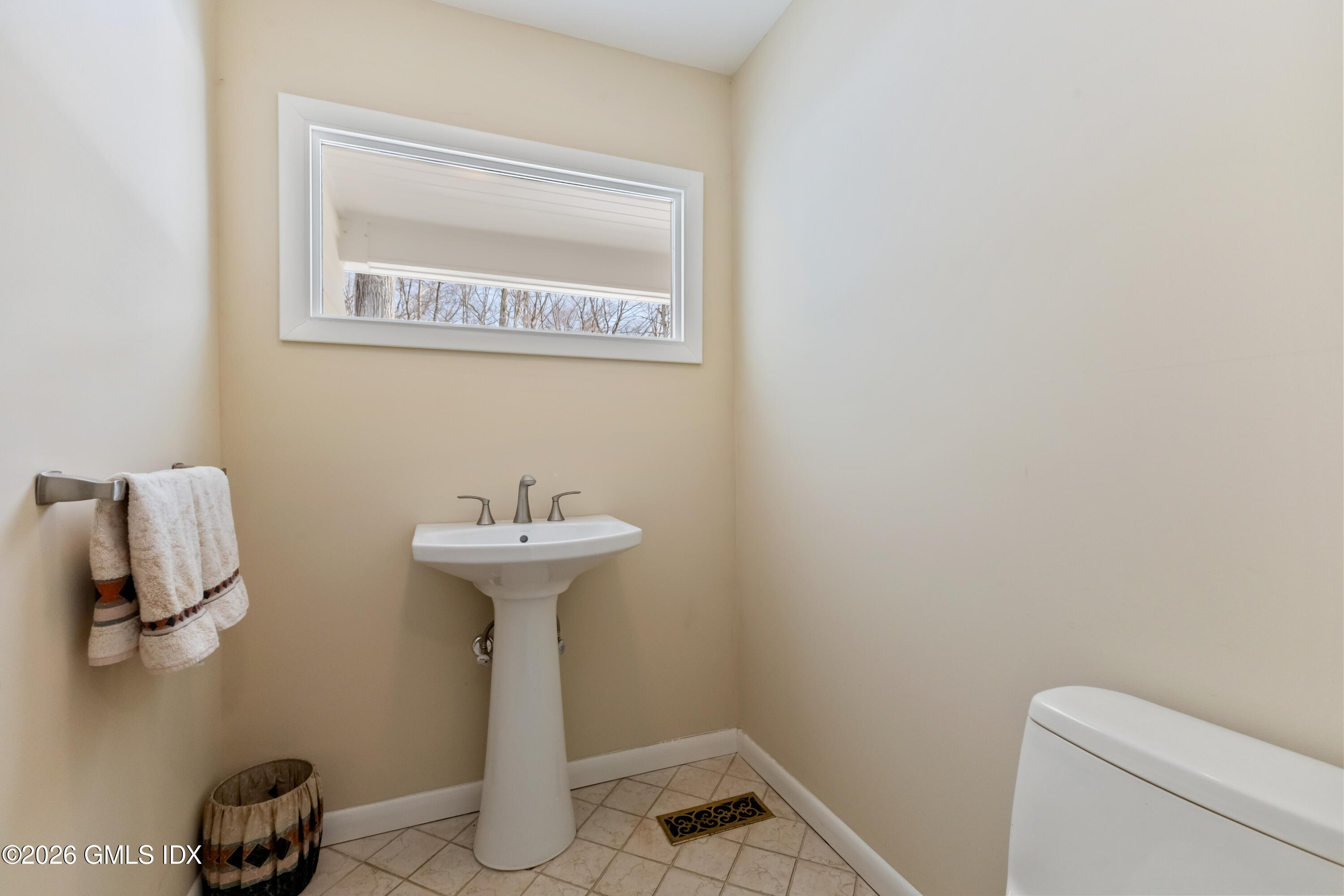 5 Old Wagon Road Stamford, CT 06903 - Photo 32 of 38 42