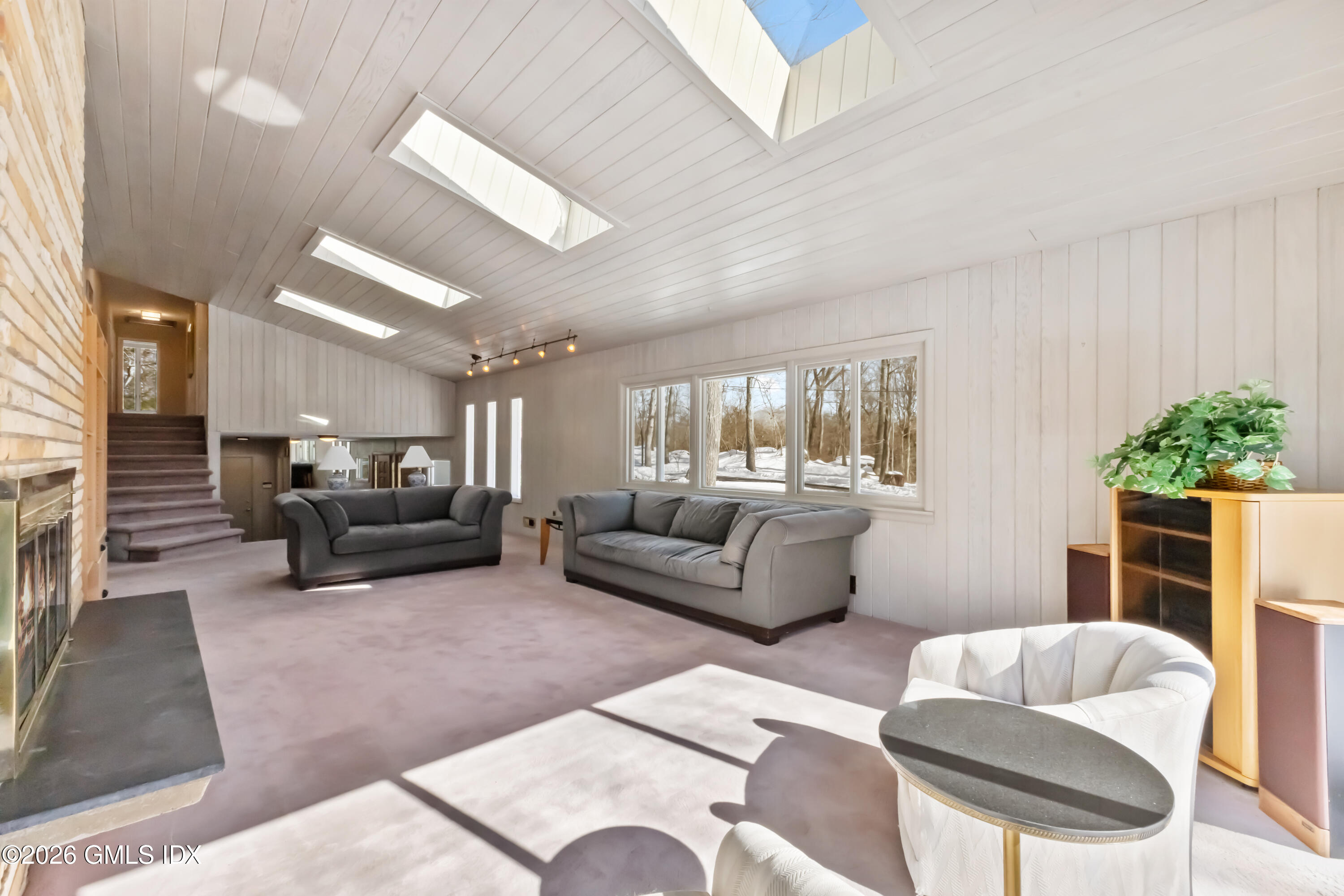 5 Old Wagon Road Stamford, CT 06903 - Photo 6 of 38 23