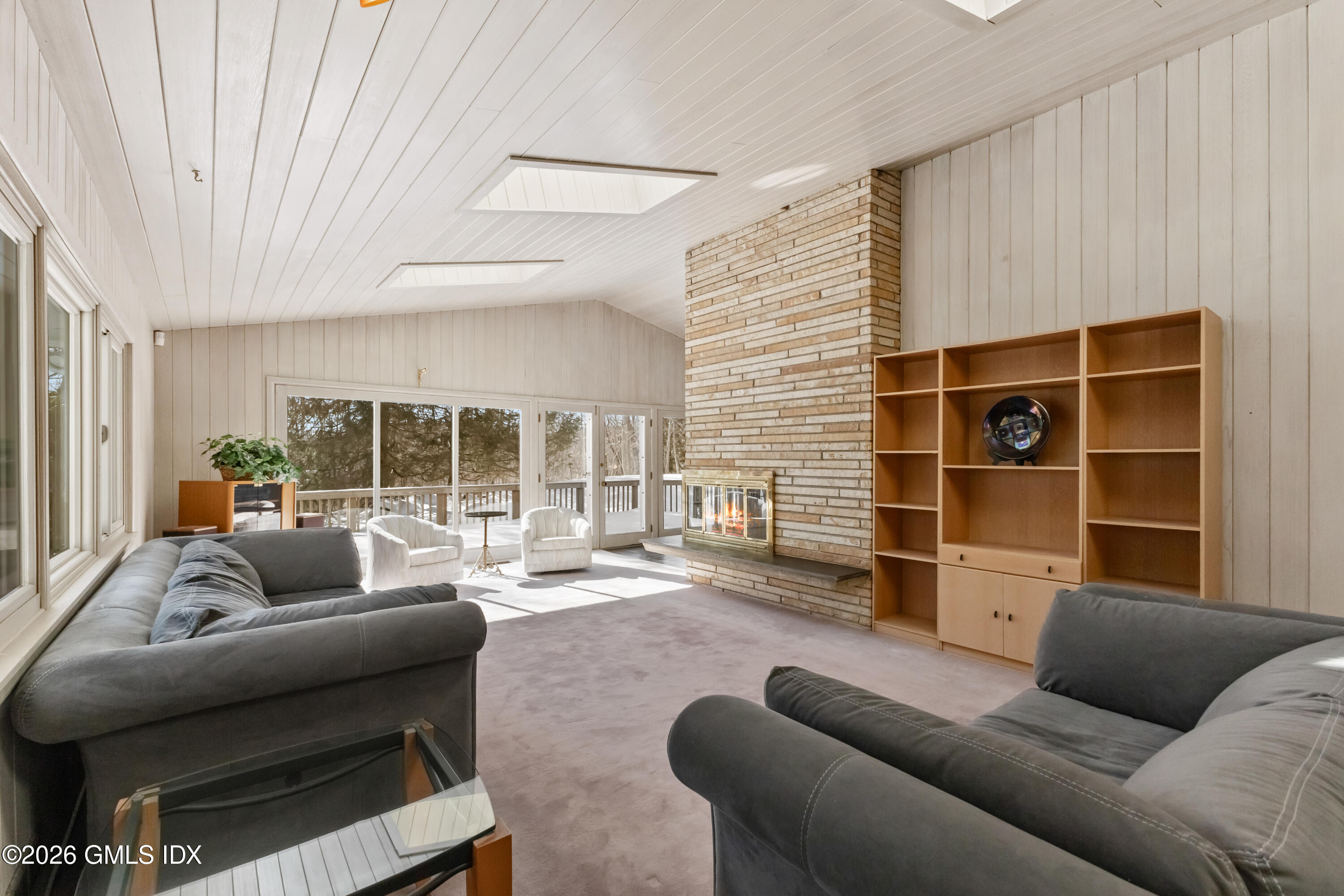 5 Old Wagon Road Stamford, CT 06903 - Photo 8 of 38 18