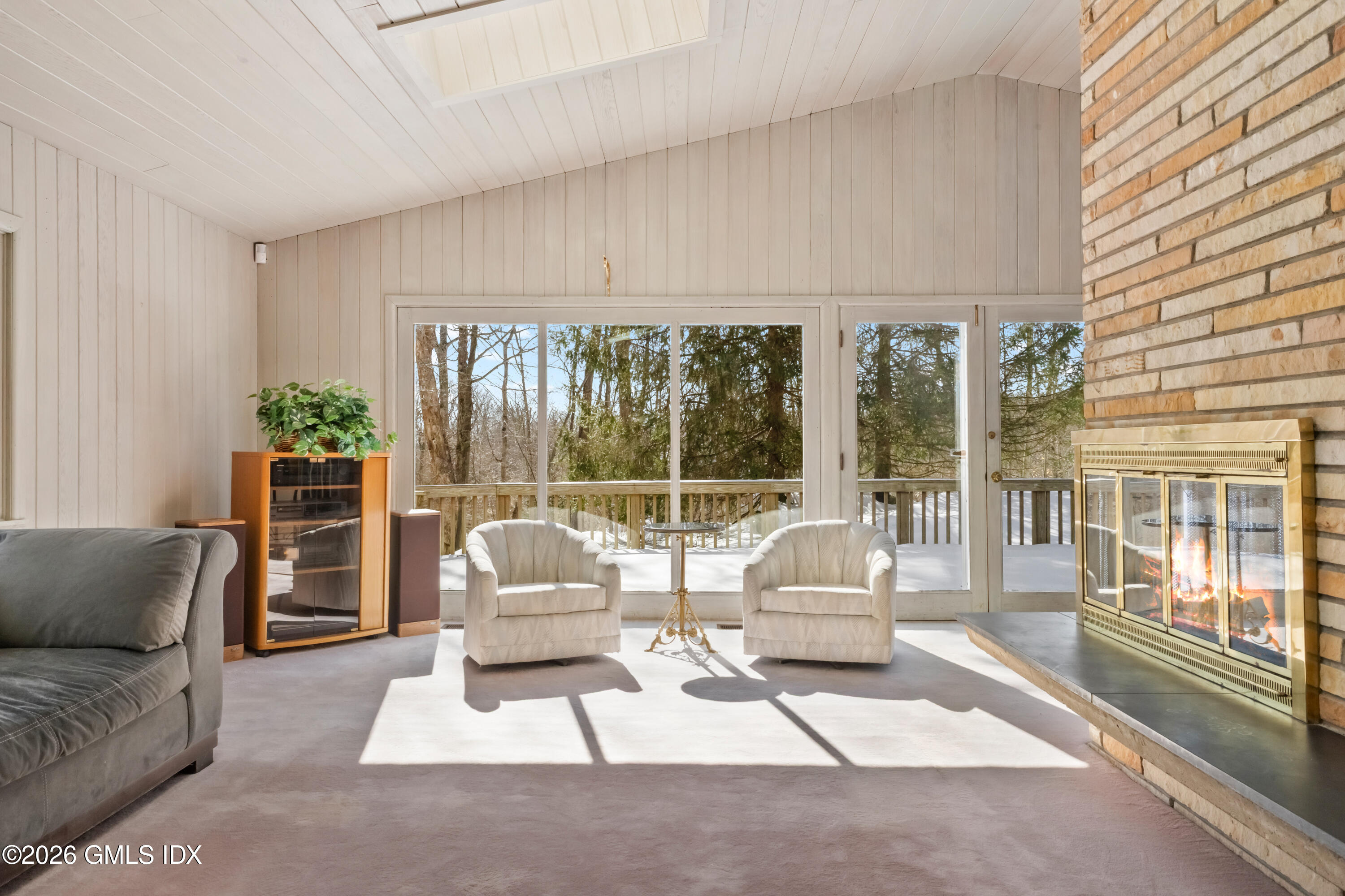 5 Old Wagon Road Stamford, CT 06903 - Photo 10 of 38 21