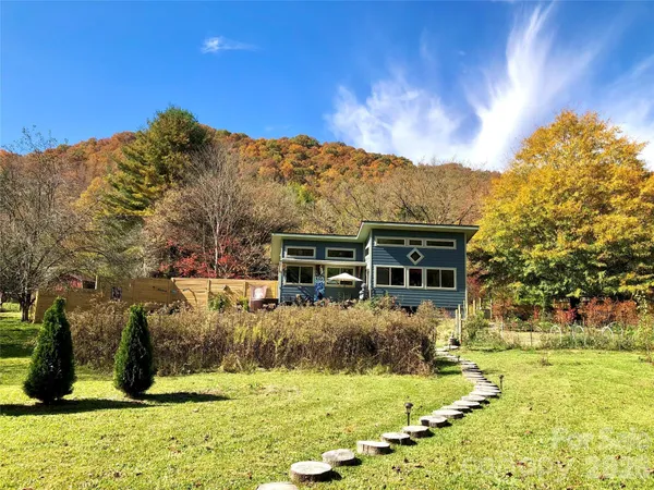 $737,000 | 3 Taproot Trail, Barnardsville, NC 28709