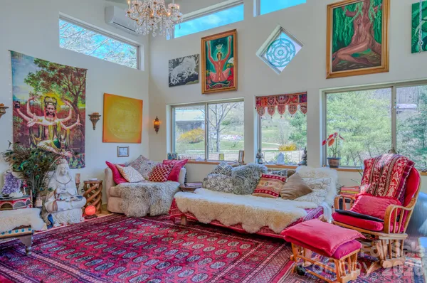 $737,000 | 3 Taproot Trail, Barnardsville, NC 28709