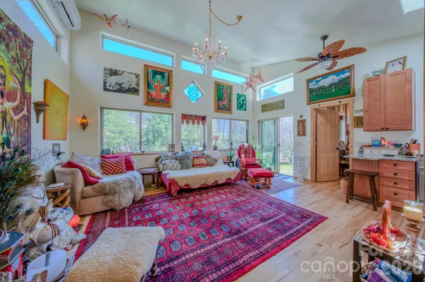 $737,000 | 3 Taproot Trail, Barnardsville, NC 28709