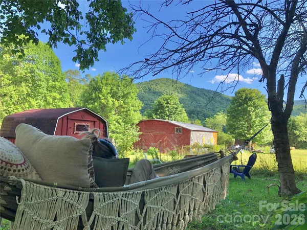 $737,000 | 3 Taproot Trail, Barnardsville, NC 28709