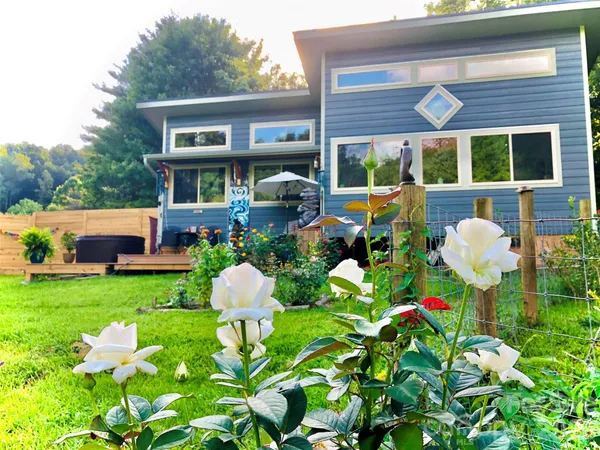 $737,000 | 3 Taproot Trail, Barnardsville, NC 28709