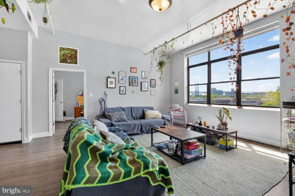$2,300 | 301-23 Spring Garden Street, Unit 4B, Philadelphia, PA 19123
