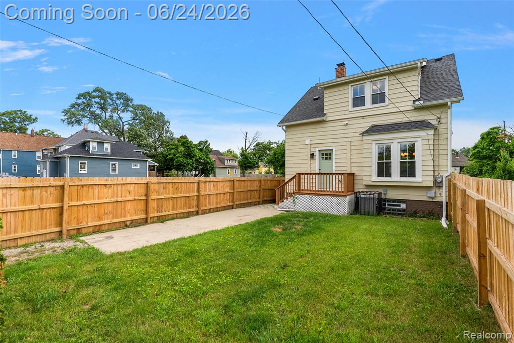2476 Beals Street Detroit, MI 48214 - Photo 35 of 46