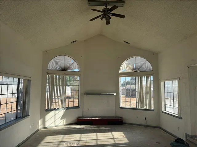 $399,000 | 20635 Tonawanda Road, Apple Valley, CA 92307