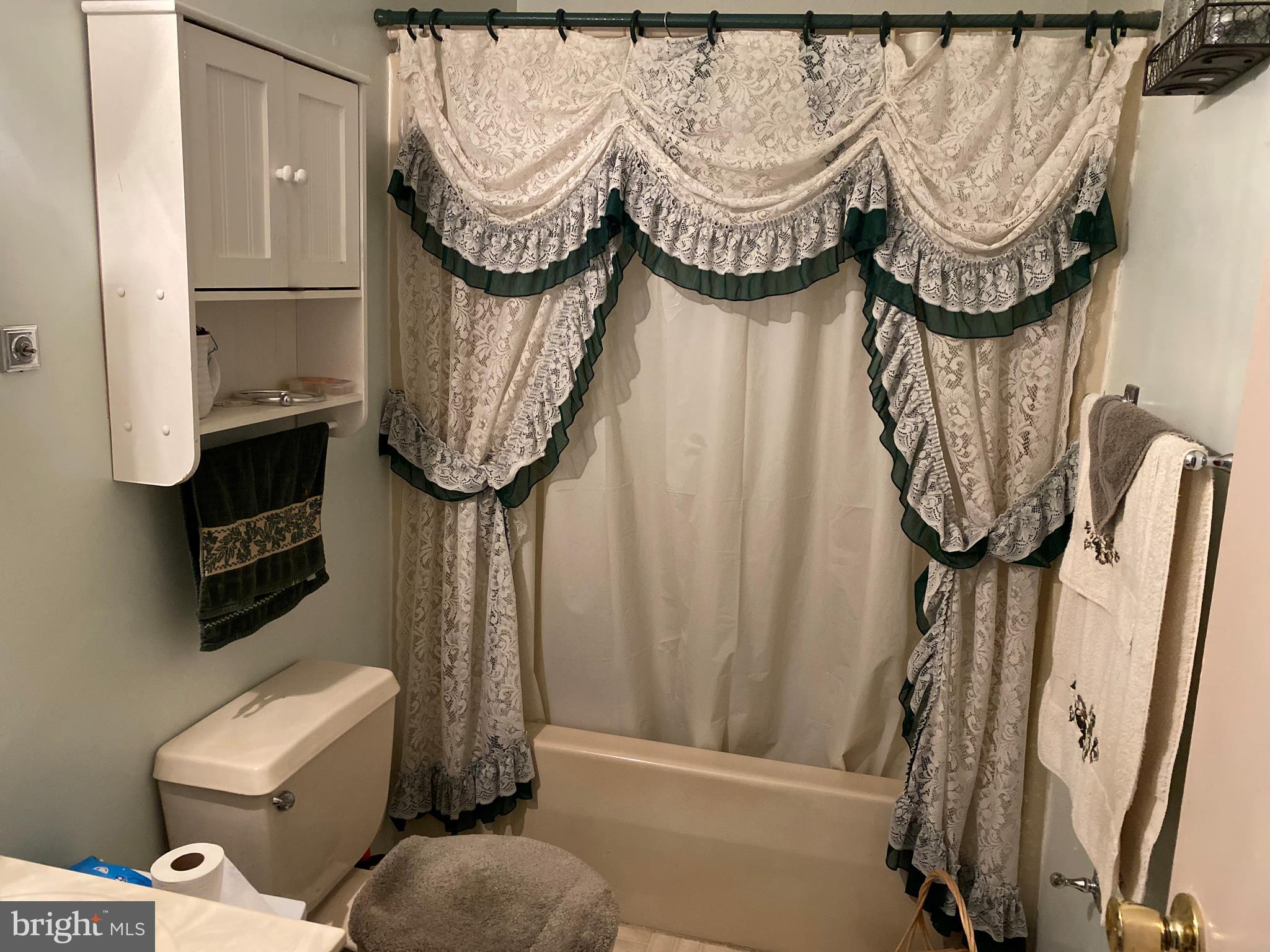 2028 Putnam Road Baltimore, MD 21227 - Photo 11 of 31 First Level Bathroom