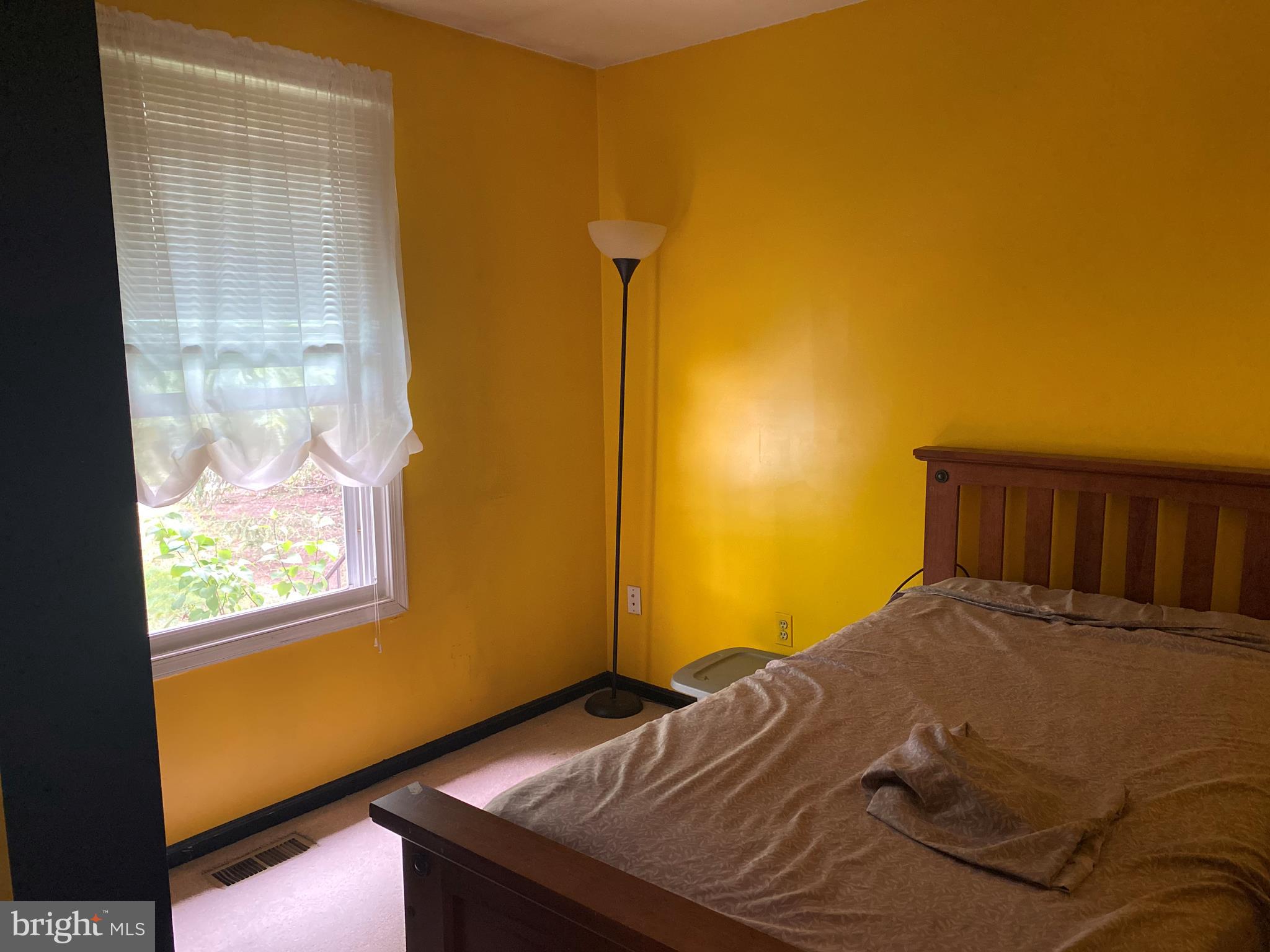 2028 Putnam Road Baltimore, MD 21227 - Photo 18 of 31 3rd Bedroom