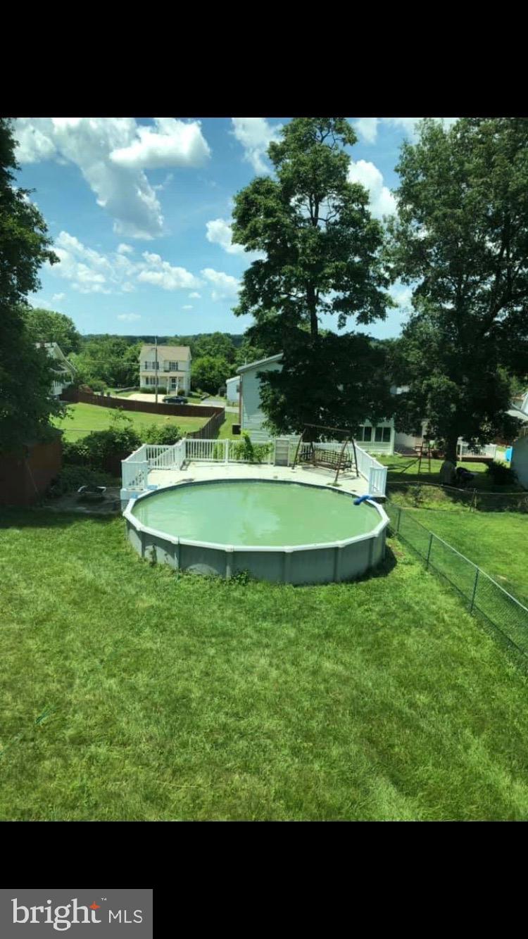 2028 Putnam Road Baltimore, MD 21227 - Photo 3 of 31 pool and yard
