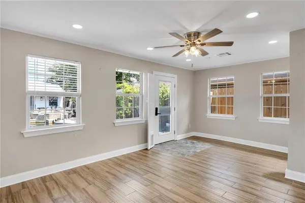 $407,000 | 4429 Lake Villa Drive, Metairie, LA 70002
