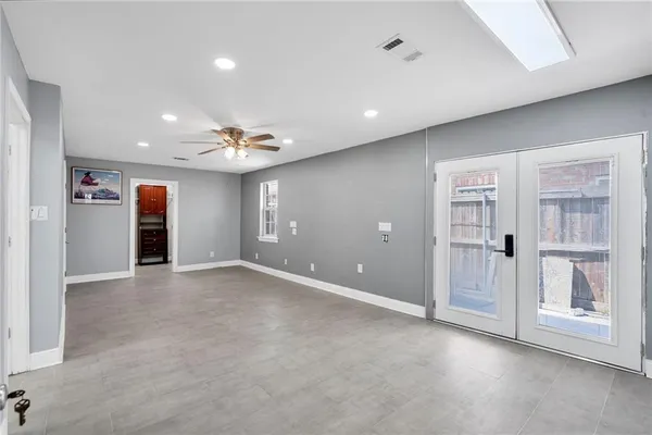 $407,000 | 4429 Lake Villa Drive, Metairie, LA 70002
