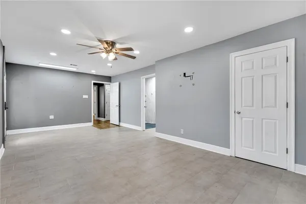 $407,000 | 4429 Lake Villa Drive, Metairie, LA 70002