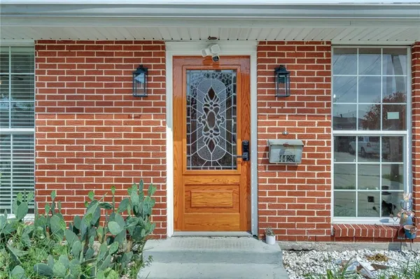 $407,000 | 4429 Lake Villa Drive, Metairie, LA 70002