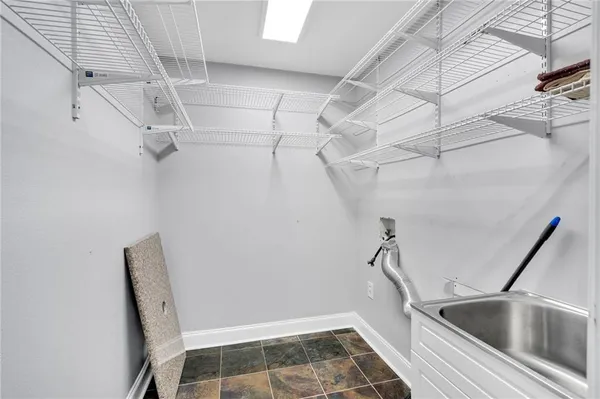 $407,000 | 4429 Lake Villa Drive, Metairie, LA 70002