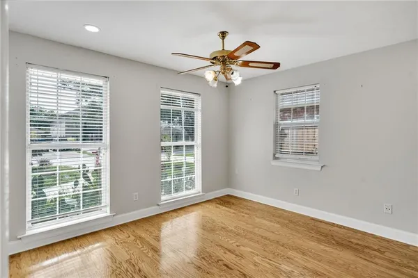 $407,000 | 4429 Lake Villa Drive, Metairie, LA 70002