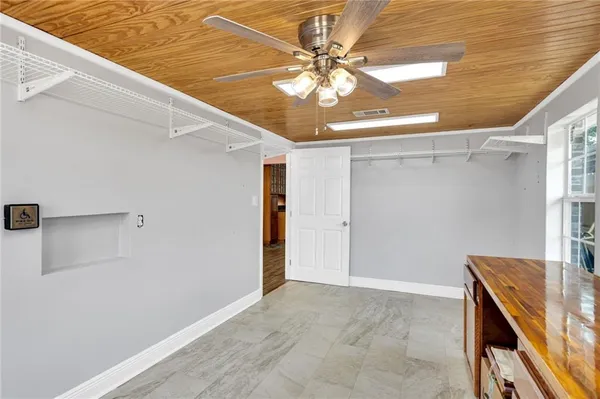 $407,000 | 4429 Lake Villa Drive, Metairie, LA 70002