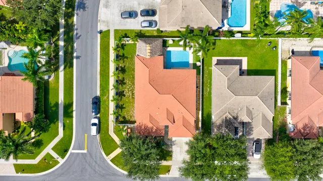 $999,000 | 6405 Shadow Creek Village Circle, Lake Worth, FL 33463