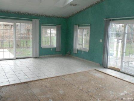 2750 Harrington Road Rochester, MI 48307 - Photo 4 of 6 011
