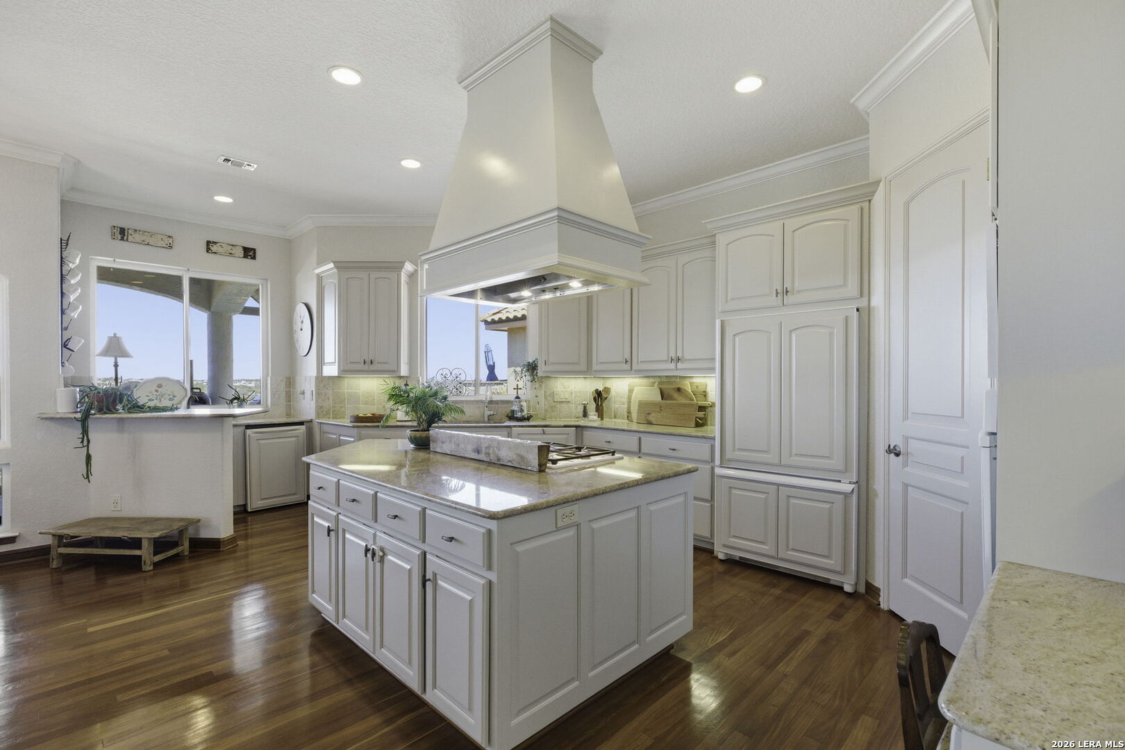 436 Paradise Point Drive Boerne, TX 78006 - Photo 13 of 49