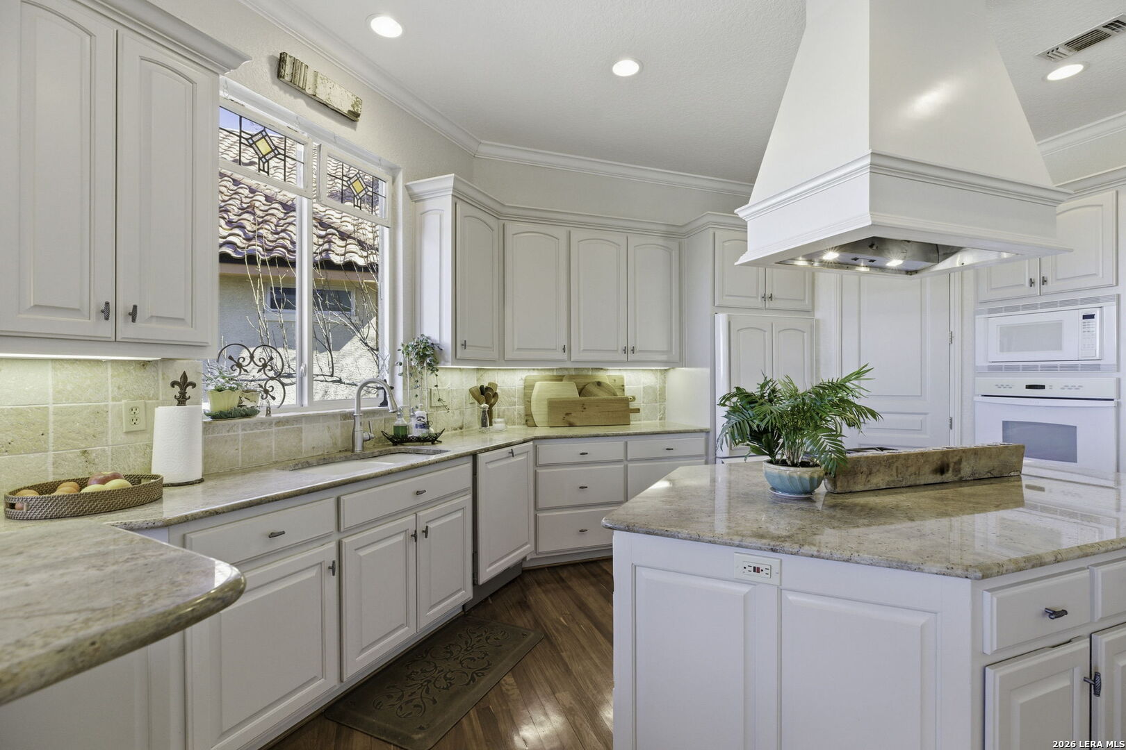 436 Paradise Point Drive Boerne, TX 78006 - Photo 14 of 49