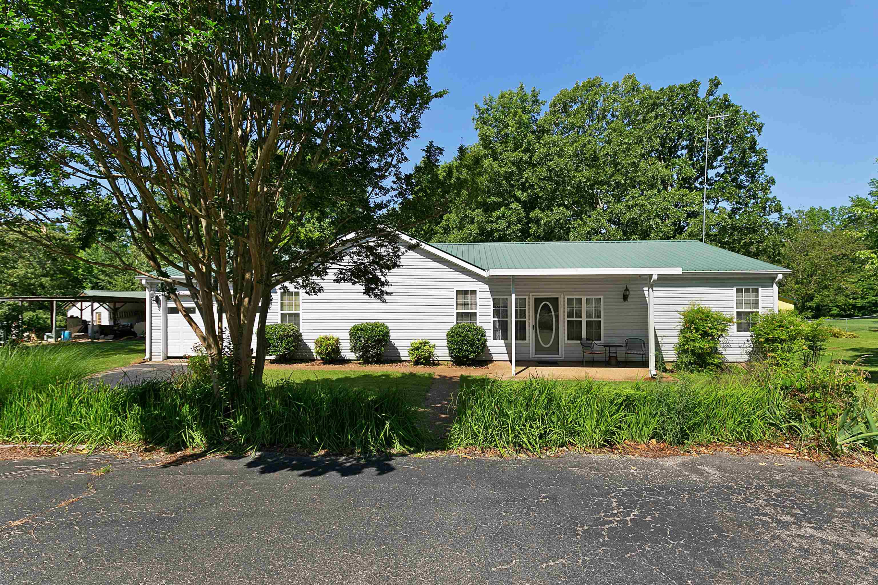 190 Diggs Road Pinson, TN 38366 - Photo 1 of 20 Photo 1