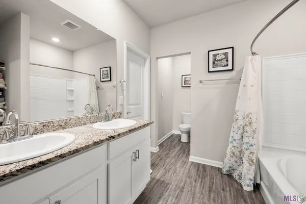 $299,999 | 3439 Inwood Court, Zachary, LA 70791