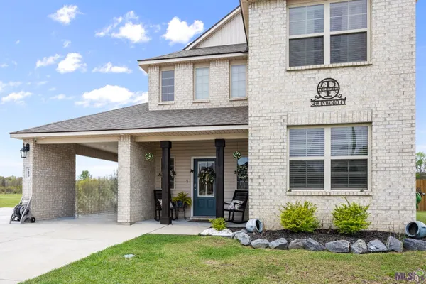 $299,999 | 3439 Inwood Court, Zachary, LA 70791