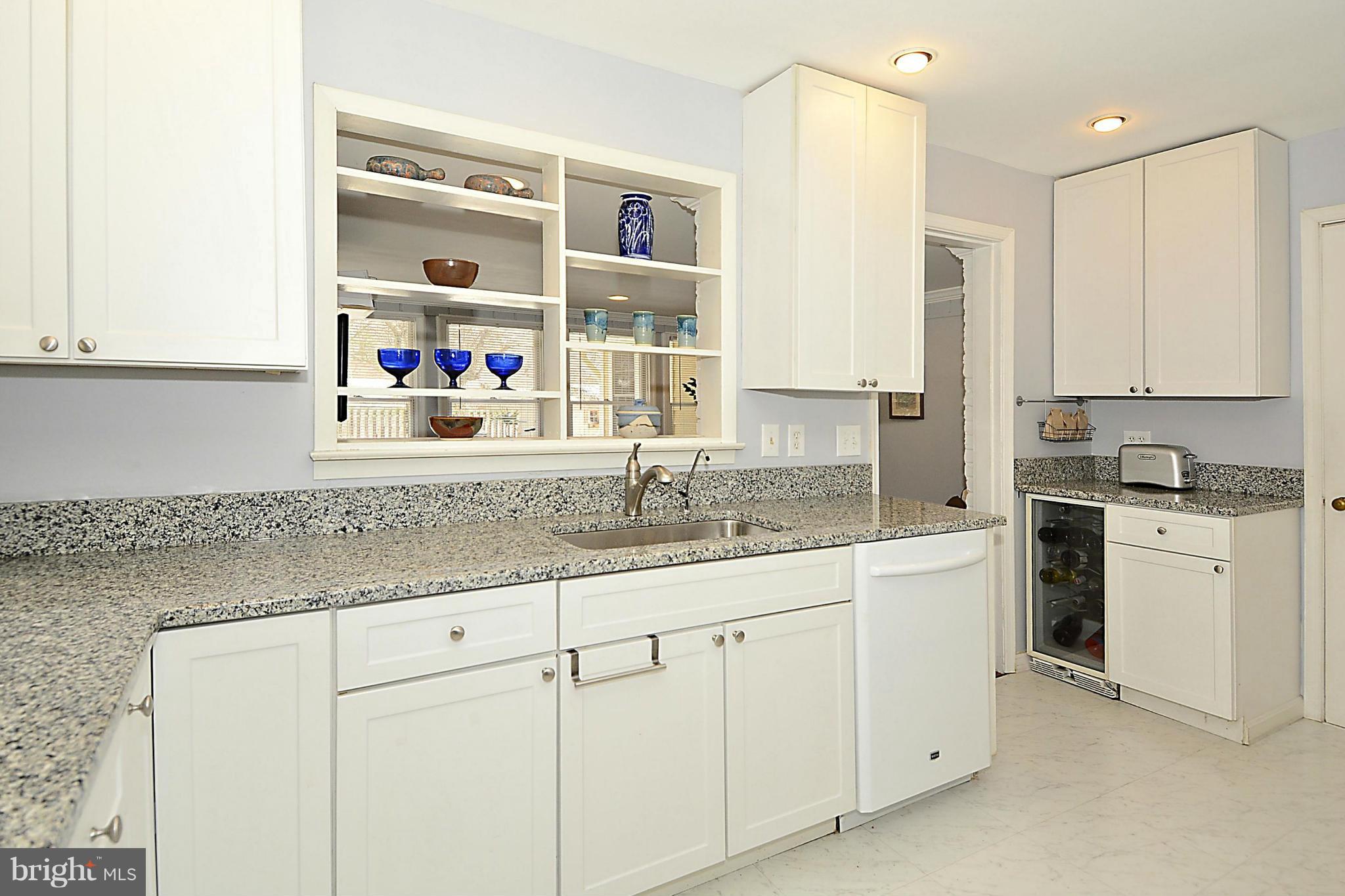 7913 Fairfax Road Alexandria, VA 22308 - Photo 11 of 29 Kitchen