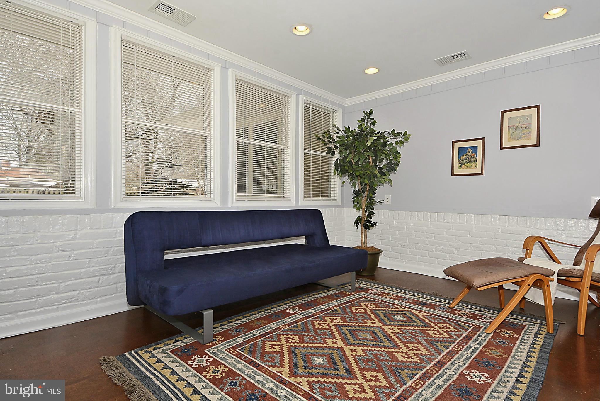 7913 Fairfax Road Alexandria, VA 22308 - Photo 13 of 29 Family Room