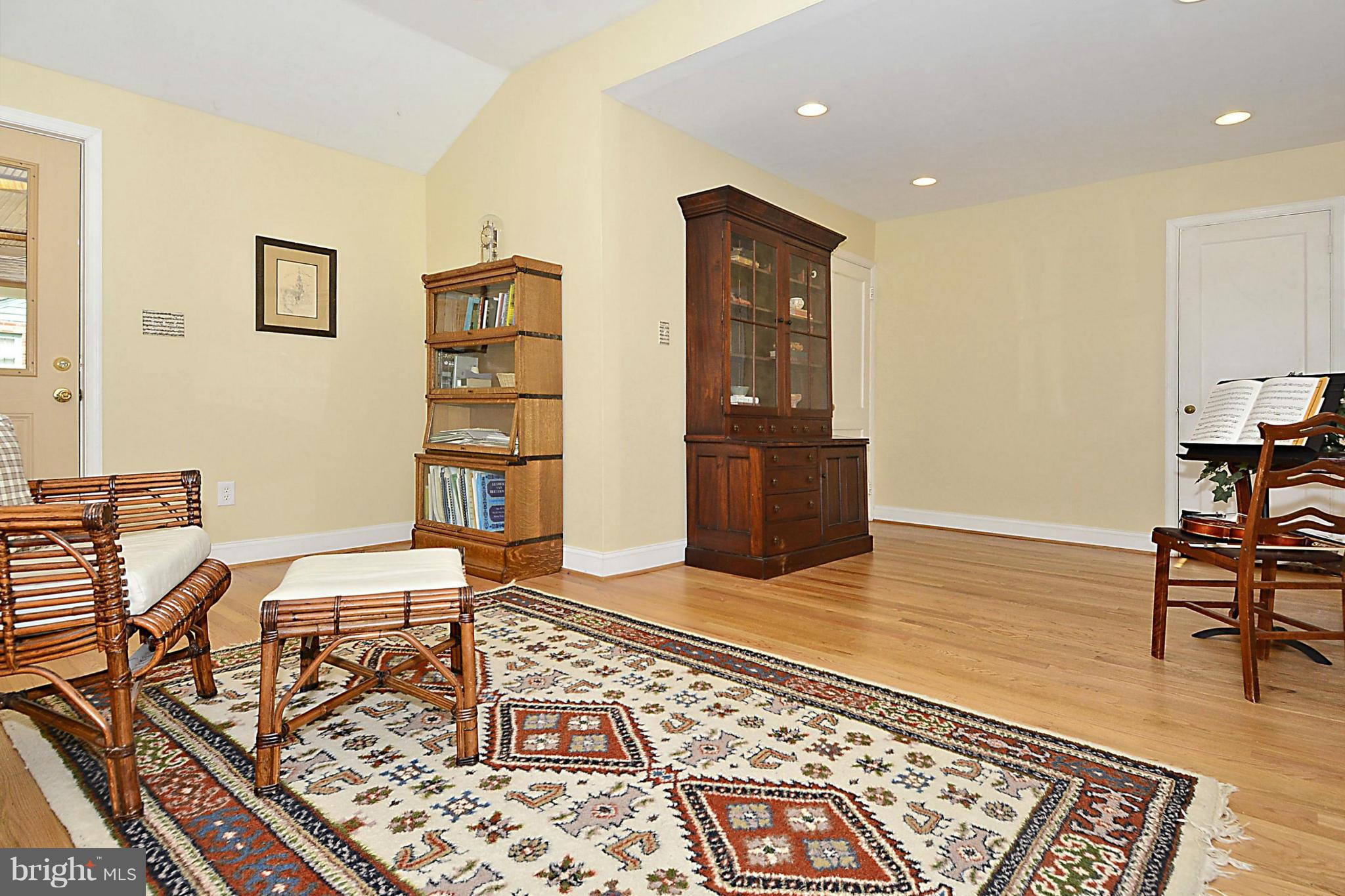 7913 Fairfax Road Alexandria, VA 22308 - Photo 22 of 29 Bedroom 4