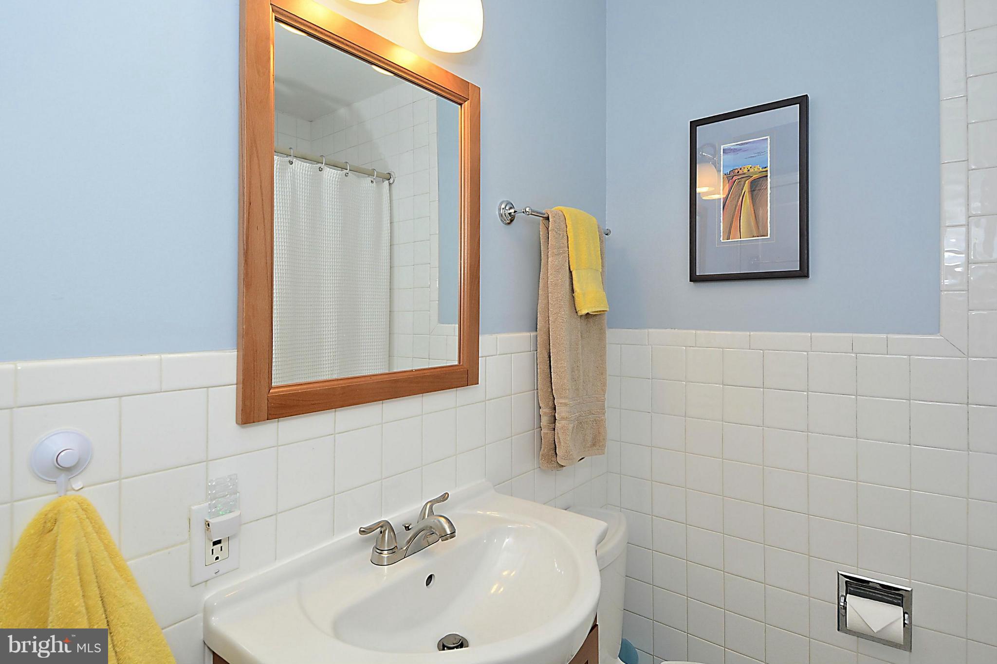 7913 Fairfax Road Alexandria, VA 22308 - Photo 24 of 29 Bath