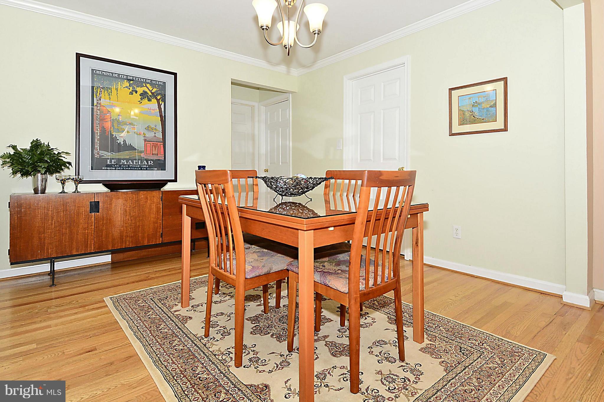 7913 Fairfax Road Alexandria, VA 22308 - Photo 9 of 29 Dining Room