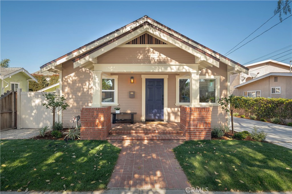 4245 East 6th Street Long Beach, CA 90814 - Photo 2 of 27 a front view of a house