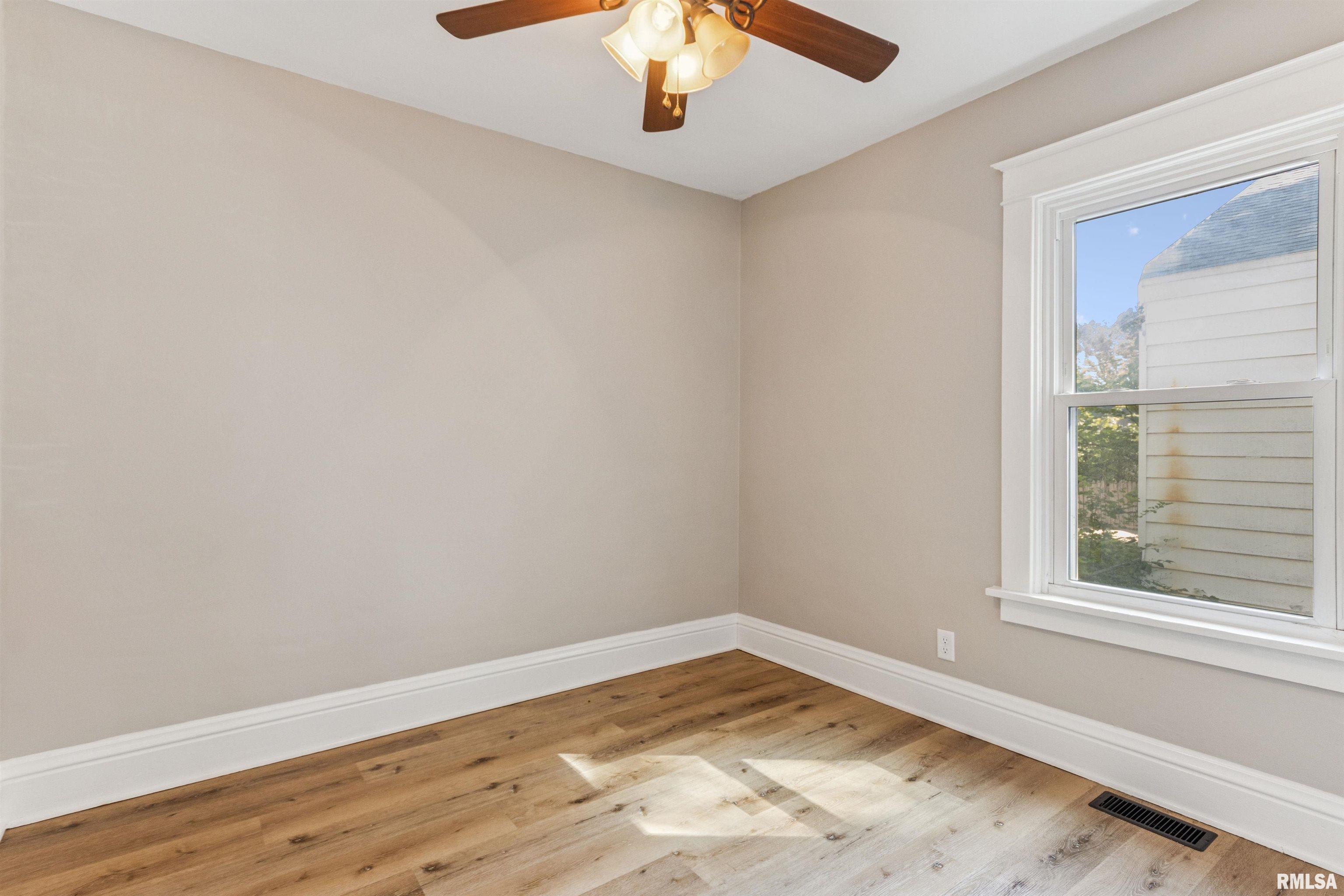 209 East Spruce Street Springfield, IL 62704 - Photo 14 of 17 Gallery Image 14