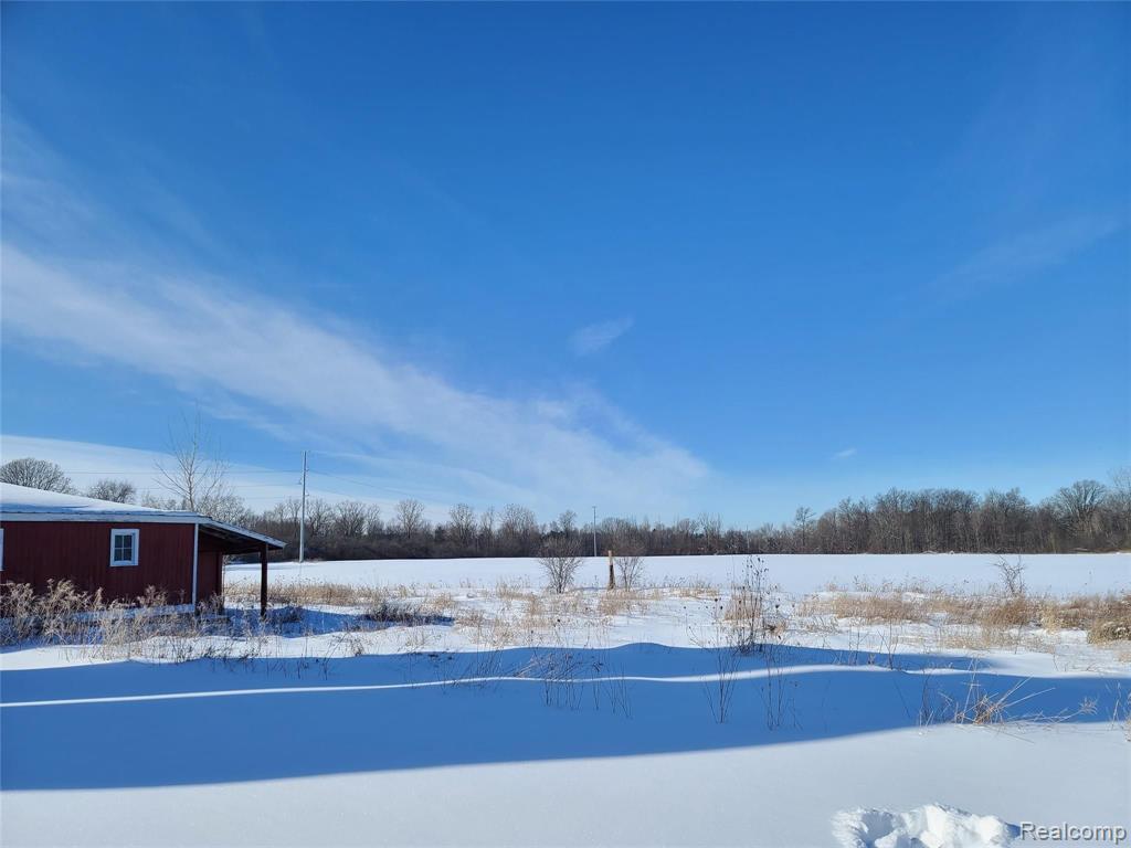 4210 South Genesee Road Grand Blanc, MI 48439 - Photo 13 of 34