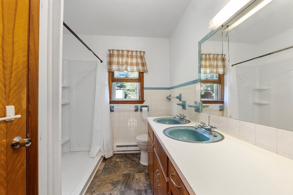 4182 Cedar Springs Road Rural Retreat, VA 24368 - Photo 23 of 34 Gallery Image 23